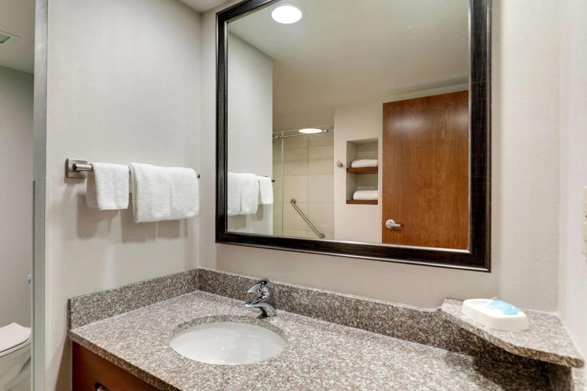 Drury Inn & Suites Birmingham Lakeshore Drive Luaran gambar